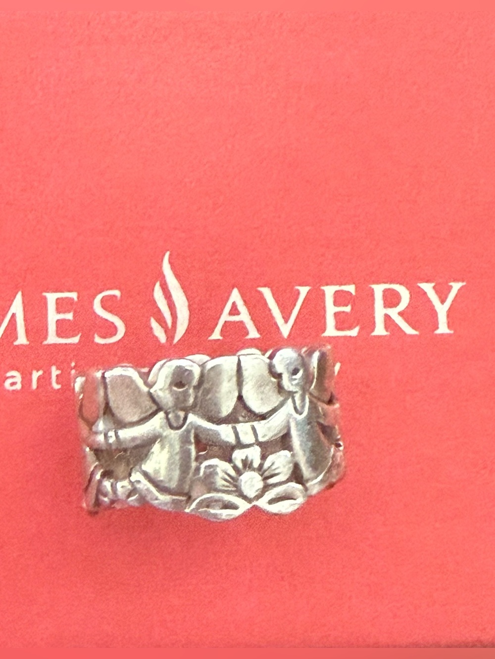James Avery Silver paper doll Angel & Flower Band
Size 7 - Picture 1 of 3